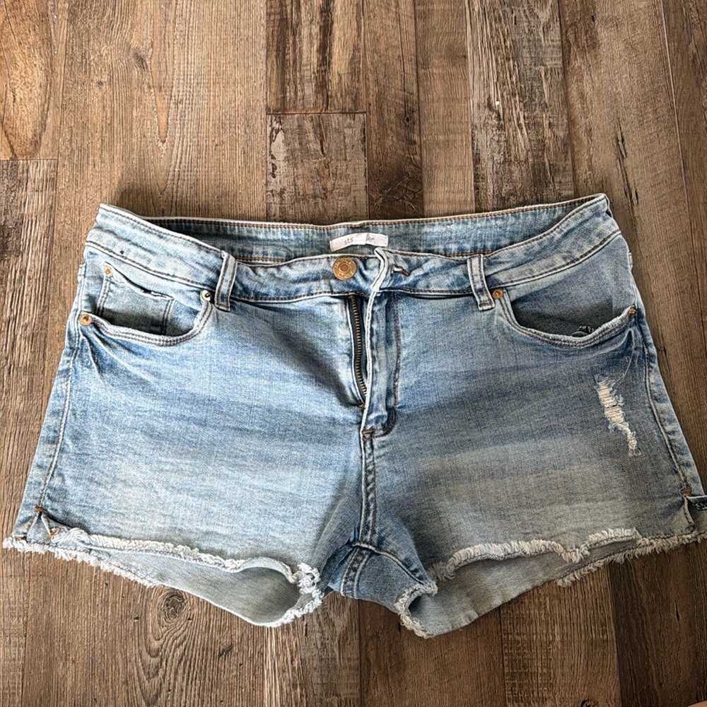 Women’s Jean shorts